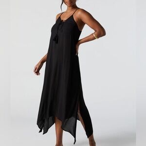 NWT BLACK V-NECK TASSEL MIDI DRESS - SMALL